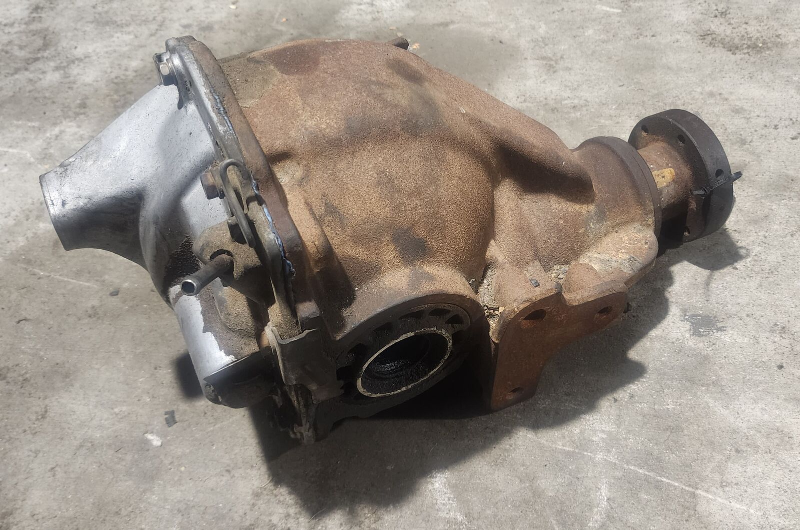 Falcon Diff Receiver Rear LSD Diff Centre (M86 3.23 Ratio) suit Ford Falcon Sedan 5.4ltr V8 ...