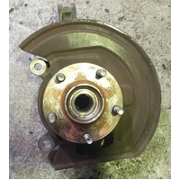 Left Front Wheel Bearing Hub / Stub Axle suit Nissan Dualis J10 2007-2014