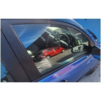 Right Front Door Window / Glass suit Mazda 3 BK 2003-2009