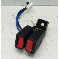 Centre & Right Rear Seatbelt Stalk / Buckle suit Hyundai I20 PB 2010-2015